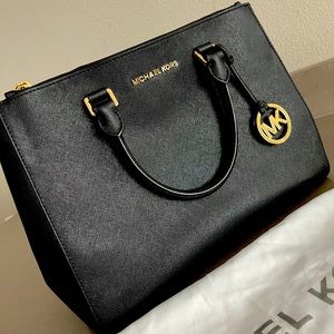 MICHAEL KORS BLACK LEATHER DOUBLE ZIPPER TOTE